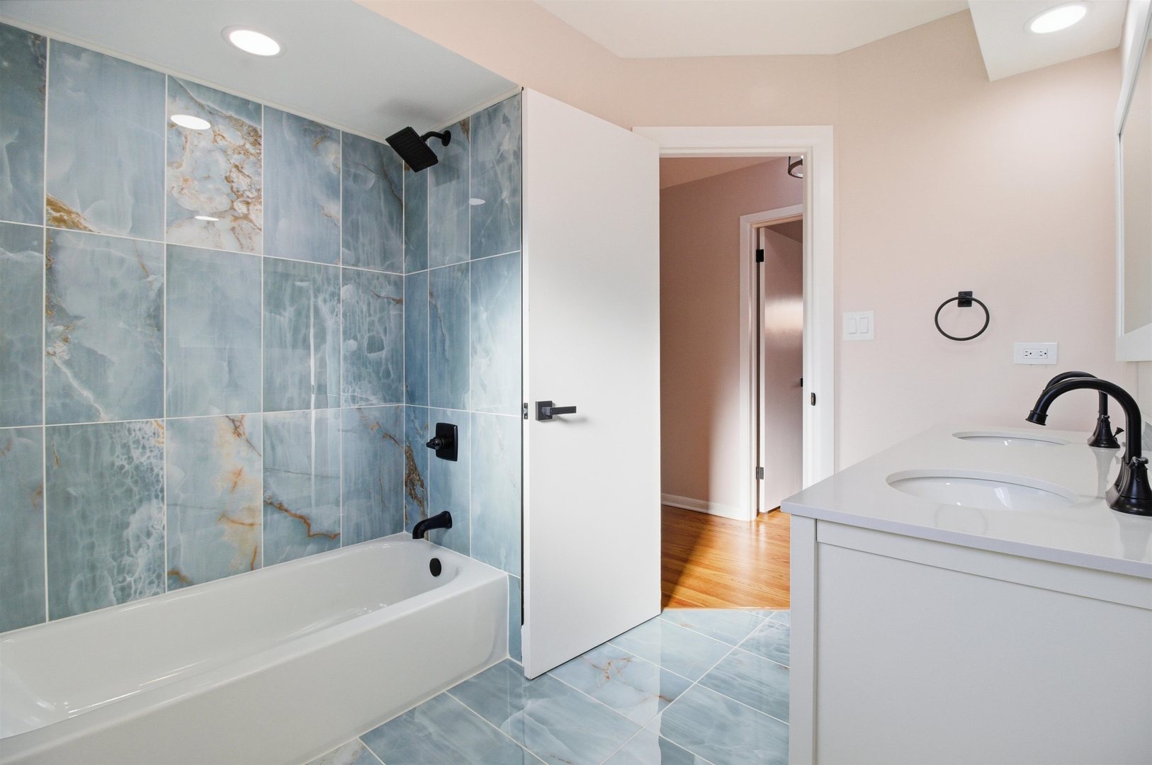 8444 Drake Avenue, Skokie, IL 60076