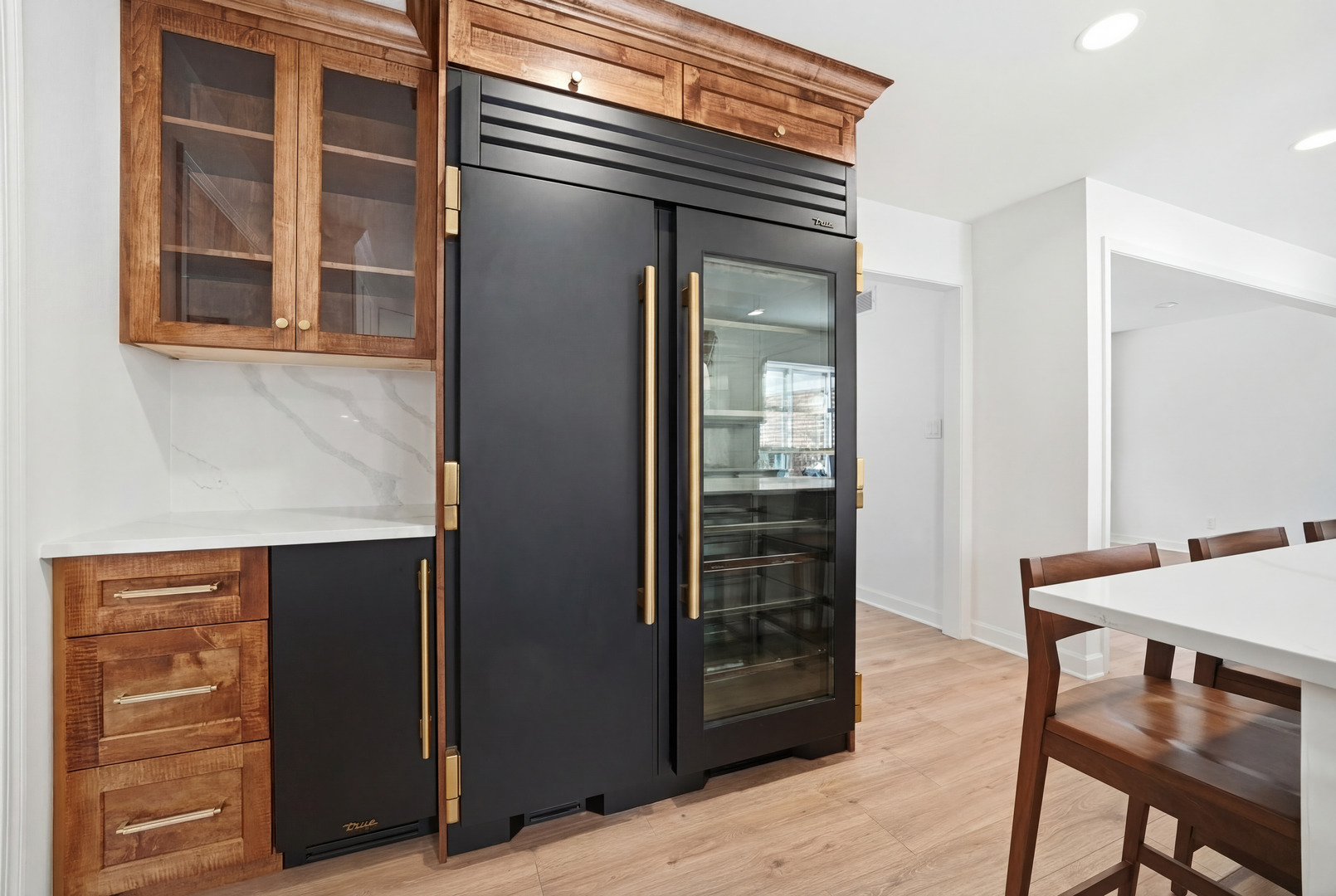 8 Concord Drive, Oak Brook, IL 60523