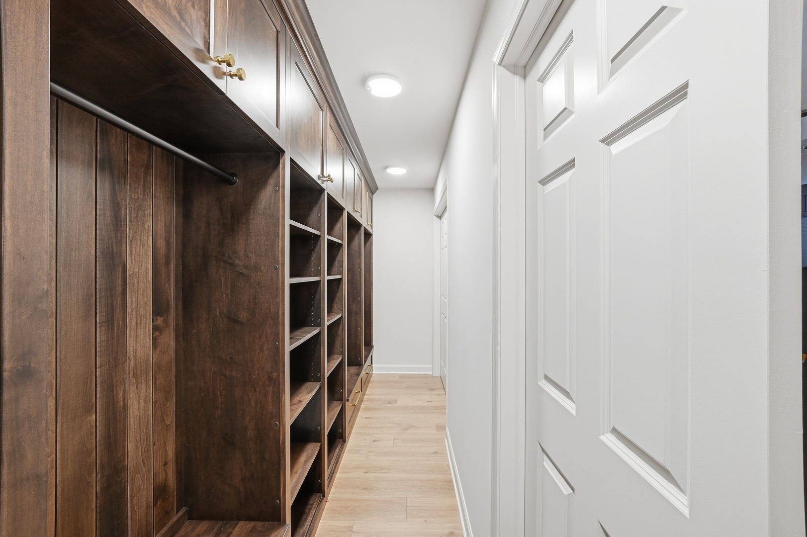 8 Concord Drive, Oak Brook, IL 60523