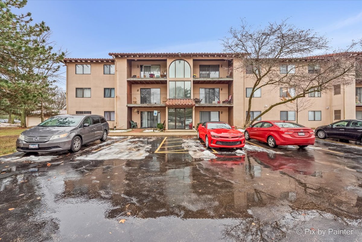 21W581 North Avenue #58, Lombard, IL 60148