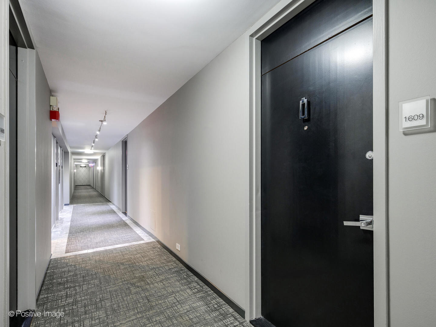 1560 N Sandburg Terrace #1609J, Chicago, IL 60610