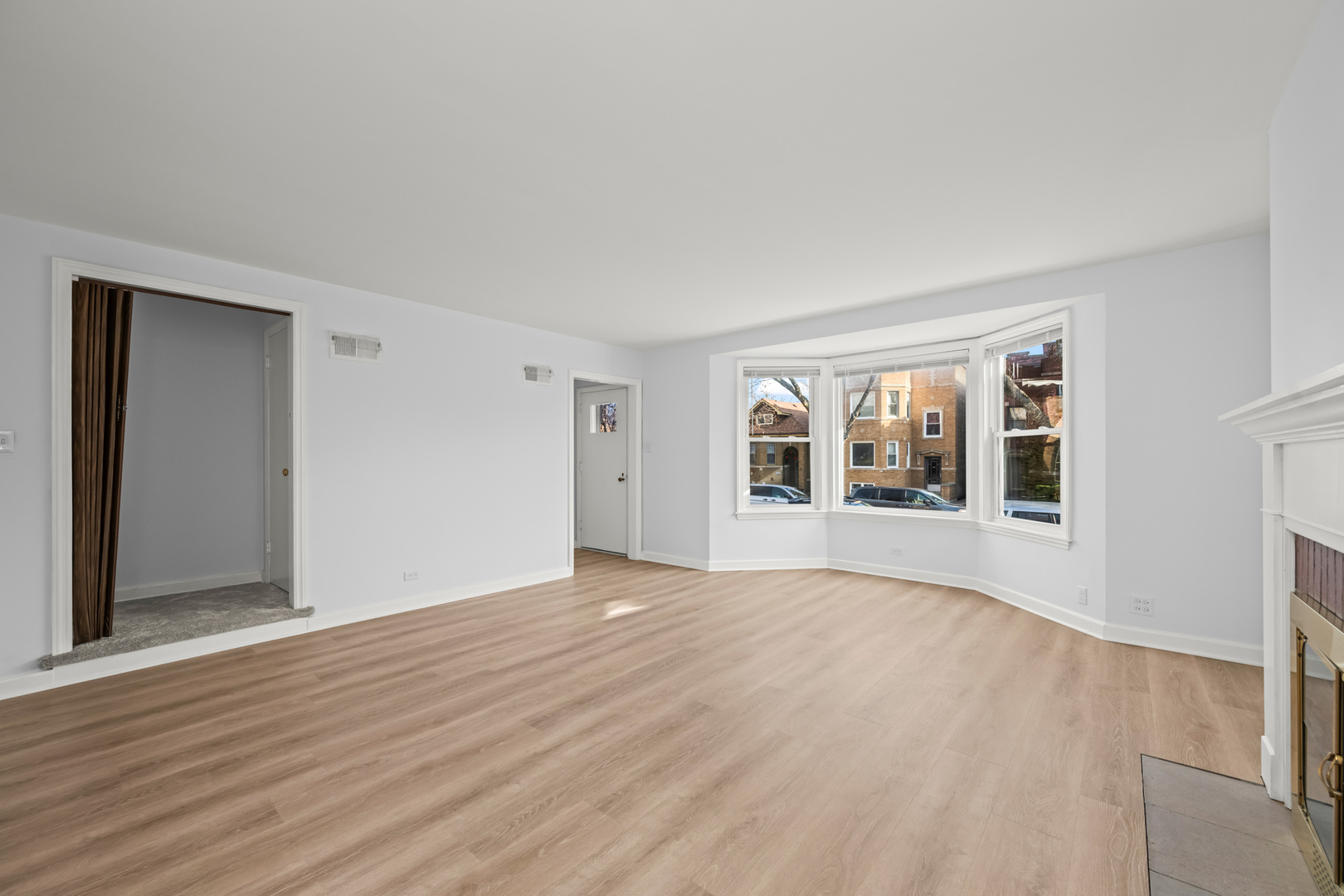 5846 N Rockwell Street, Chicago, IL 60659