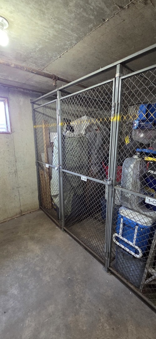 450 Raintree Court #2M, Glen Ellyn, IL 60137