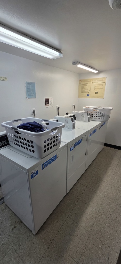 450 Raintree Court #2M, Glen Ellyn, IL 60137