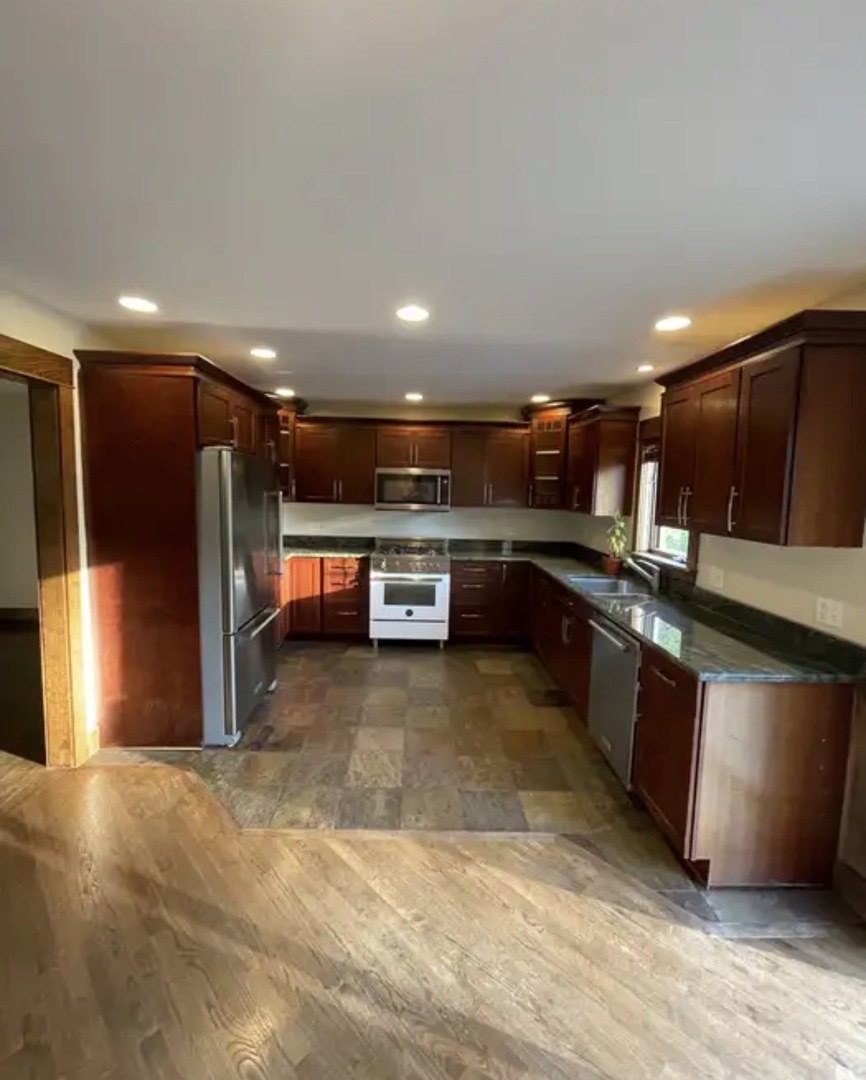 754 S Spring Road, Elmhurst, IL 60126