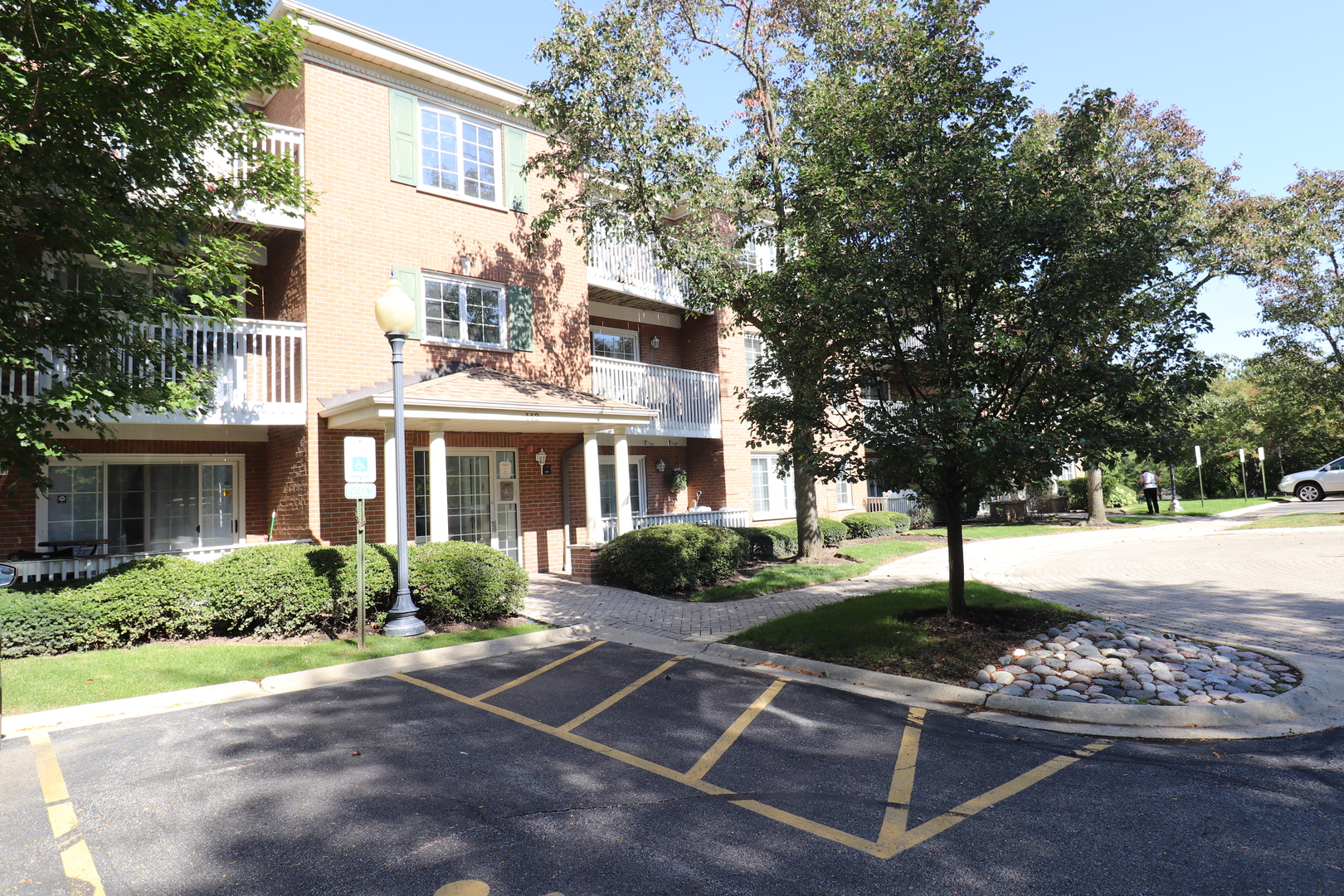 112 Day Street #204, Bloomingdale, IL 60108