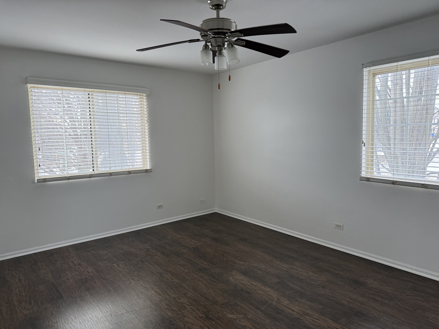 130 Creston Circle, Aurora, IL 60504