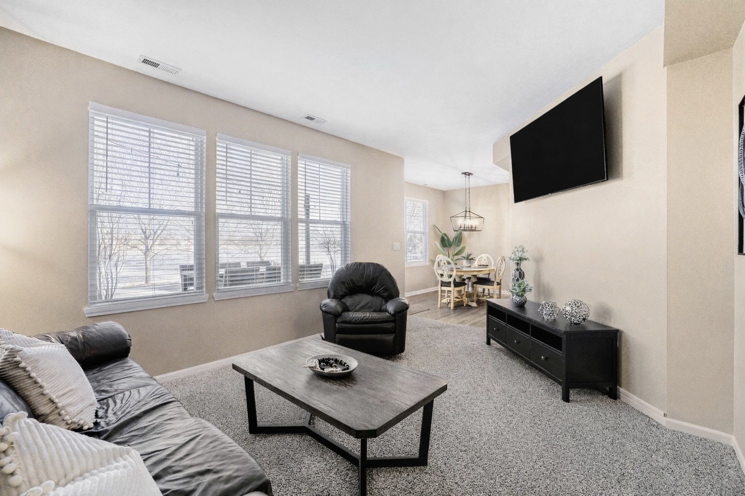 1433 Lighthouse Lane, Pingree Grove, IL 60140