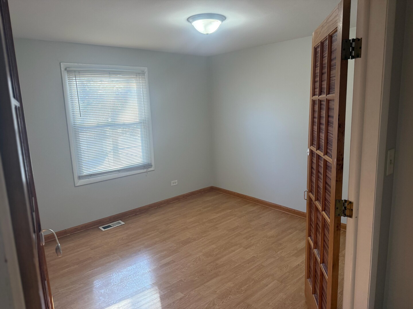 982 Hastings Lane, Hanover Park, IL 60133