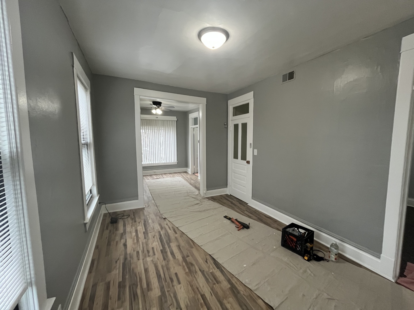 7619 S Saginaw Avenue, Chicago, IL 60649