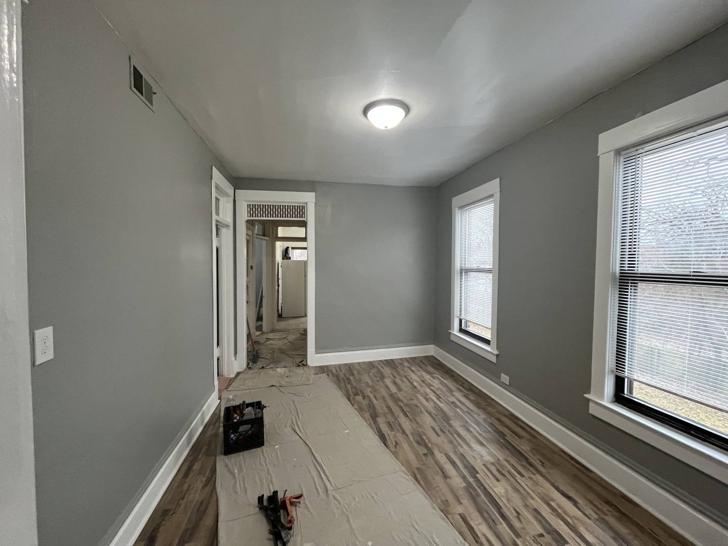 7619 S Saginaw Avenue, Chicago, IL 60649