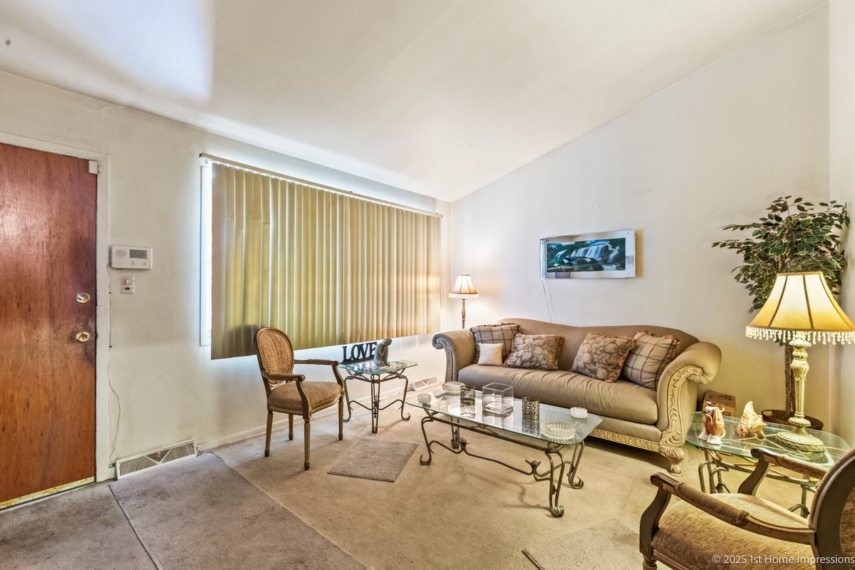 11555 S Peoria Street #A, Chicago, IL 60643