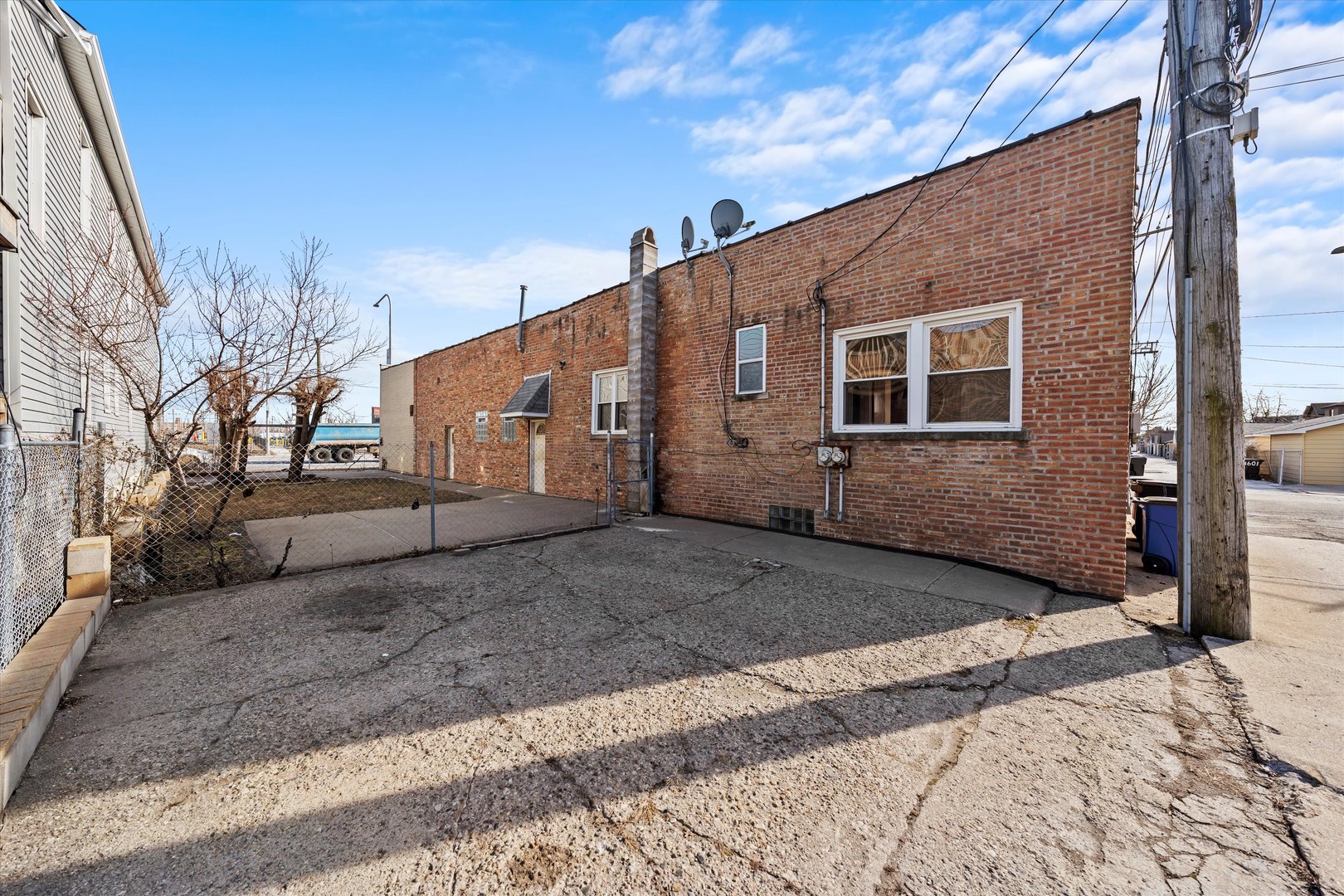 3556 S Ashland Avenue, Chicago, IL 60609