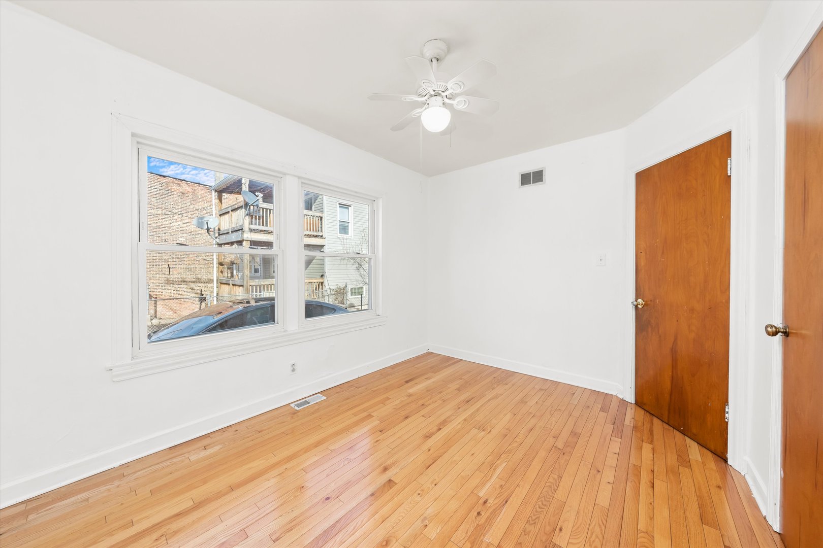 3556 S Ashland Avenue, Chicago, IL 60609