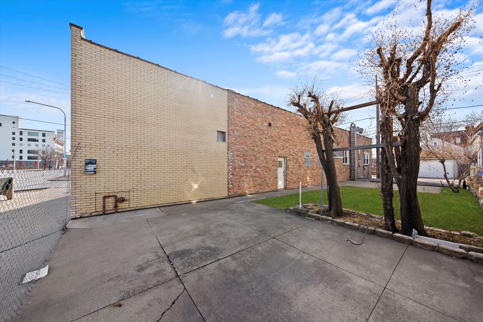 3556 S Ashland Avenue, Chicago, IL 60609
