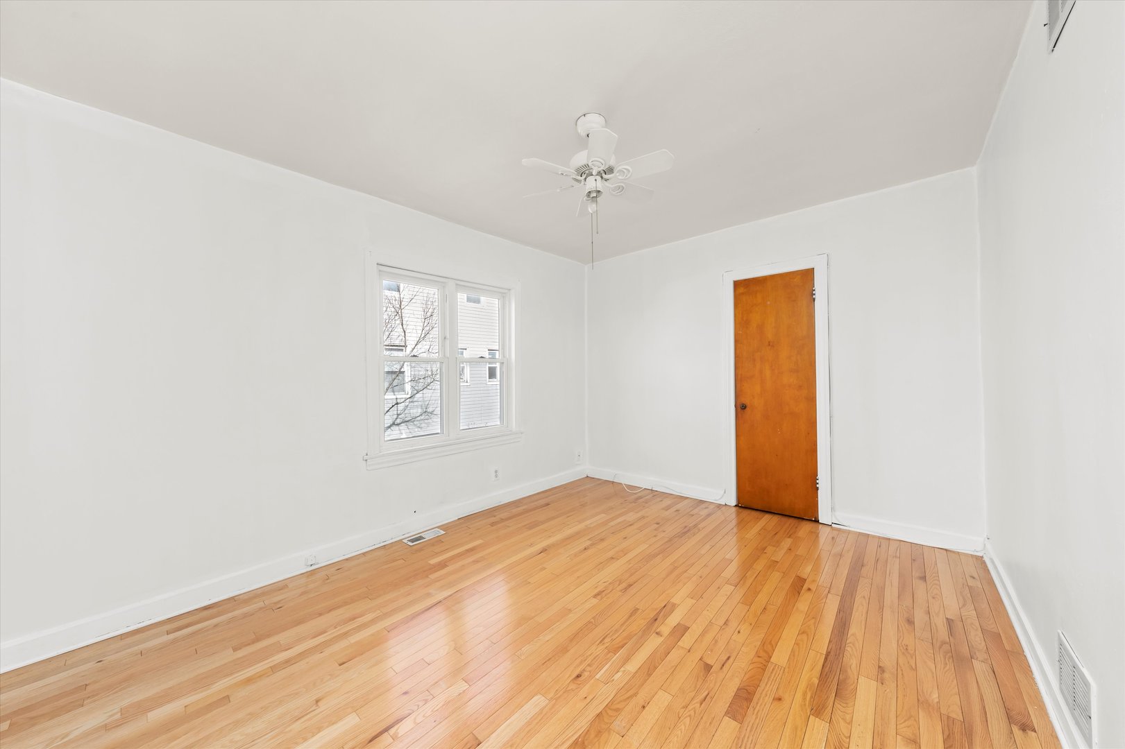 3556 S Ashland Avenue, Chicago, IL 60609