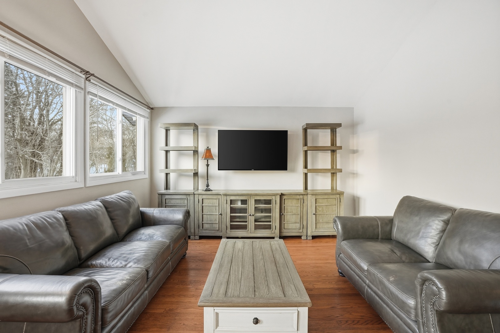 6029 Pershing Avenue, Downers Grove, IL 60516