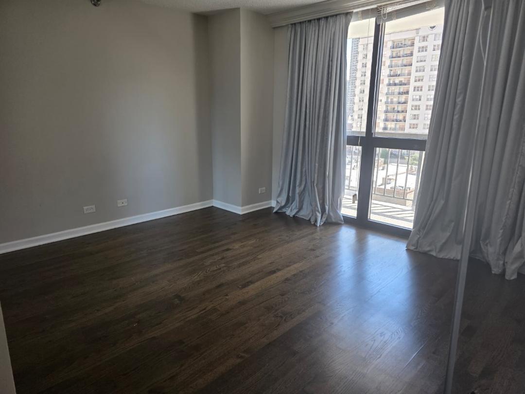 33 W Delaware Place #10G, Chicago, IL 60610