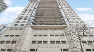 33 W Delaware Place #10G, Chicago, IL 60610