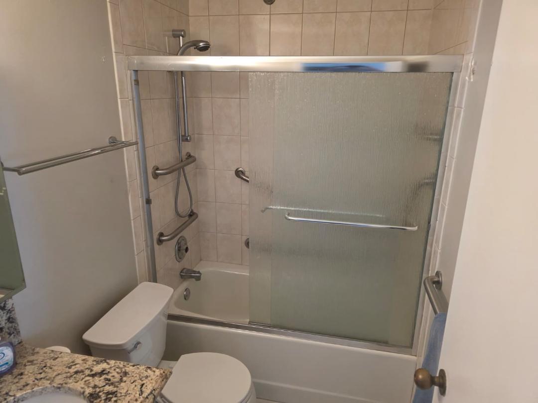 33 W Delaware Place #10G, Chicago, IL 60610