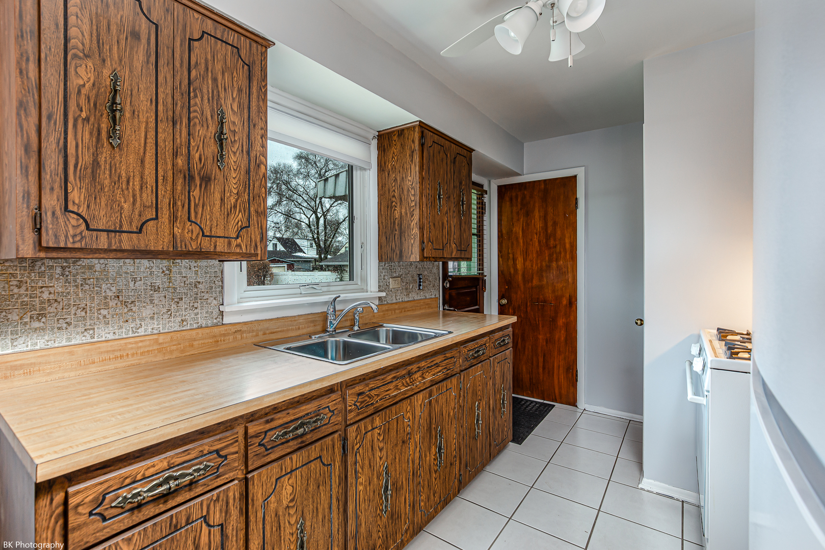 6645 Riverside Drive, Tinley Park, IL 60477