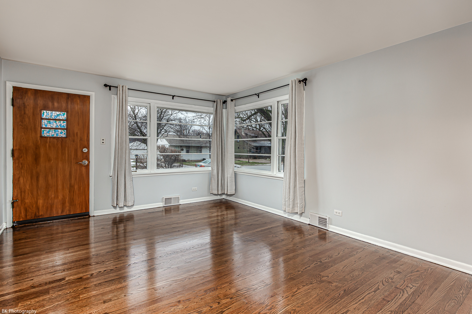 6645 Riverside Drive, Tinley Park, IL 60477