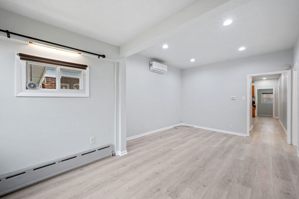 4827 W Crystal Street, Chicago, IL 60651