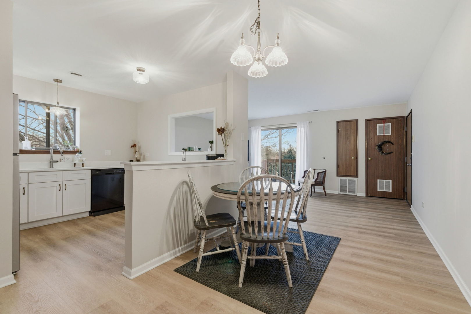 2238 Abbeywood Drive #F, Lisle, IL 60532