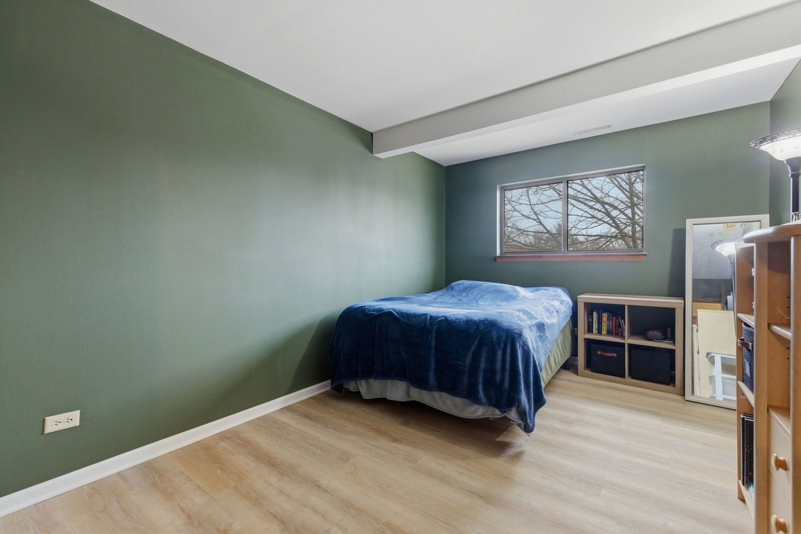 2238 Abbeywood Drive #F, Lisle, IL 60532