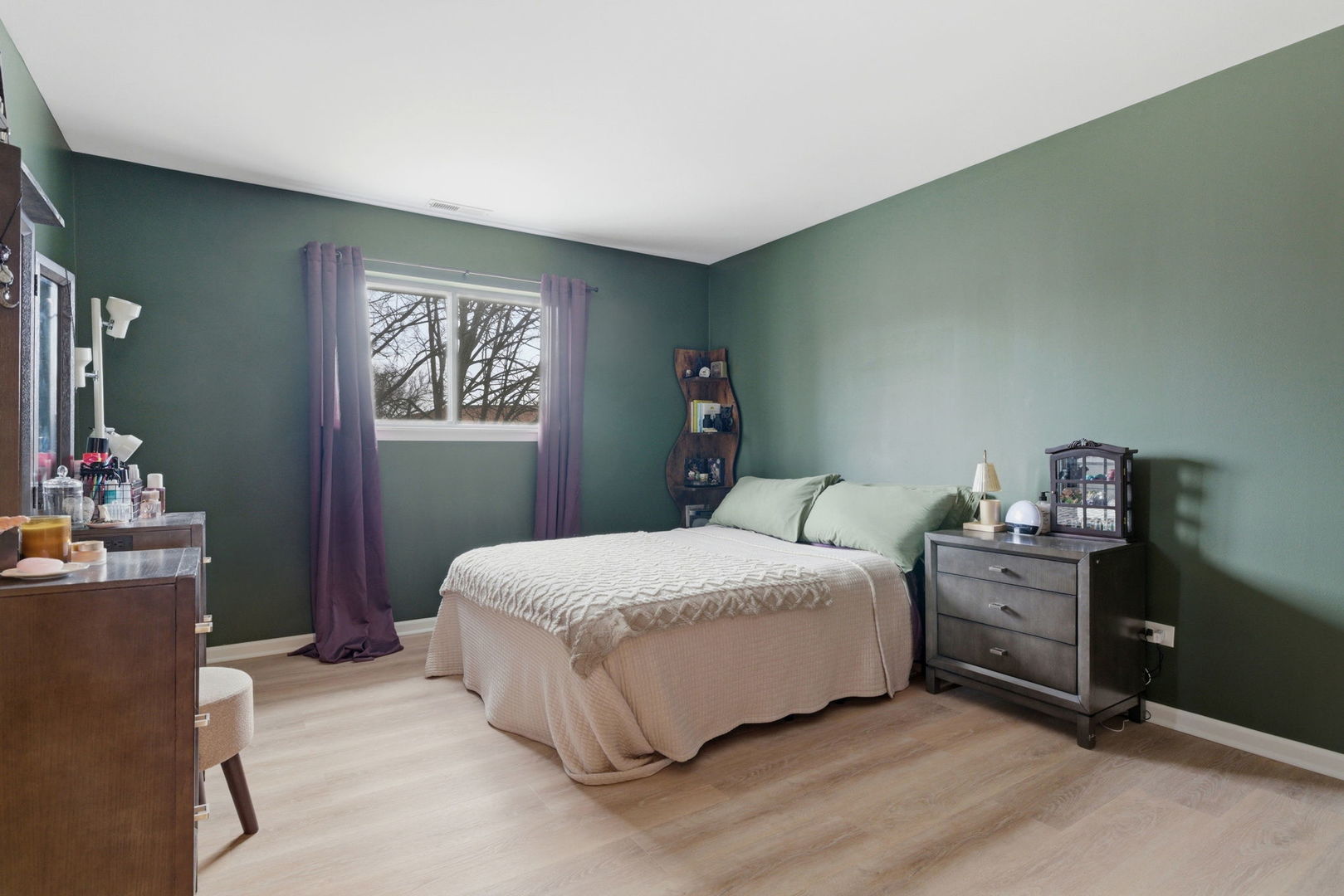 2238 Abbeywood Drive #F, Lisle, IL 60532