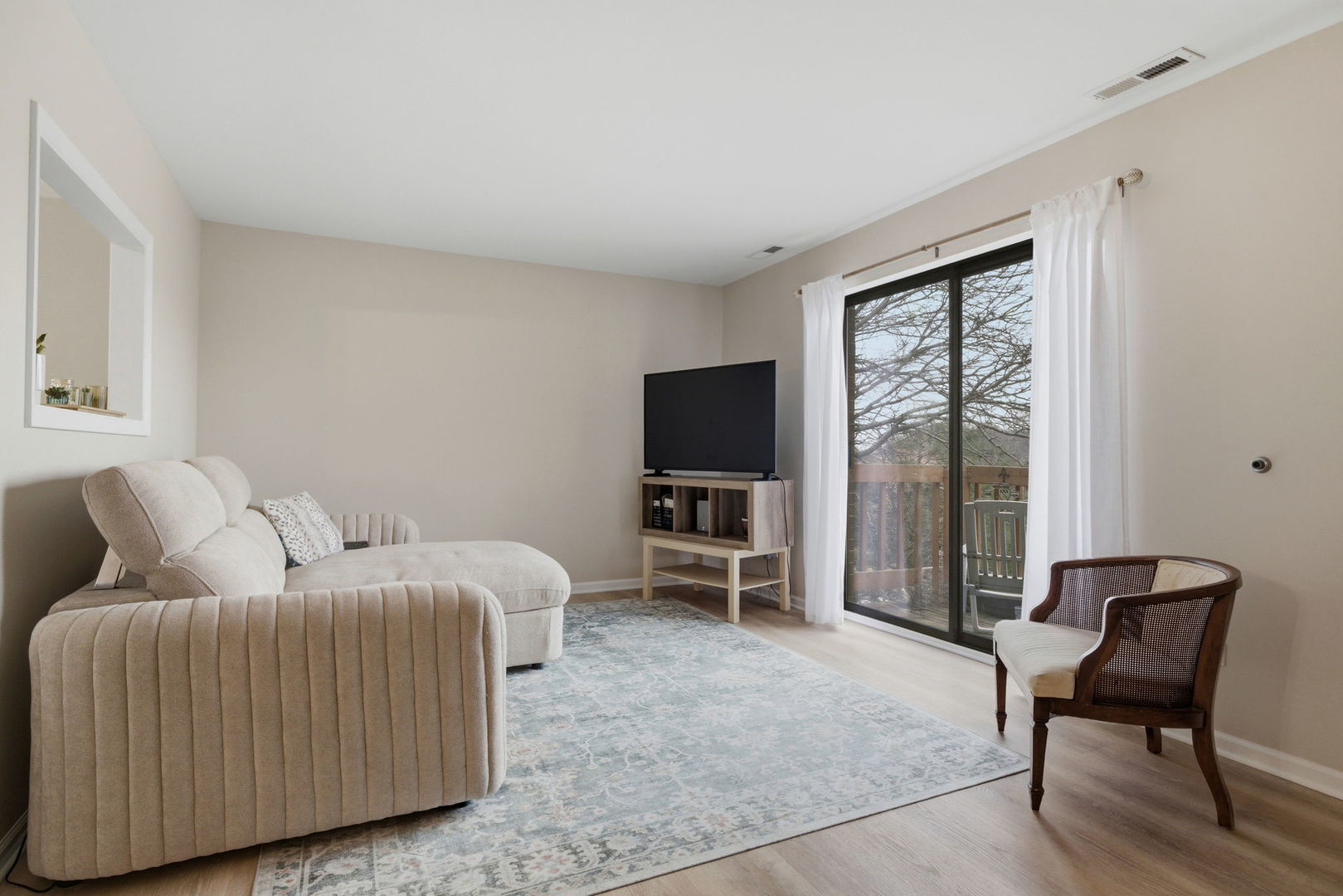 2238 Abbeywood Drive #F, Lisle, IL 60532