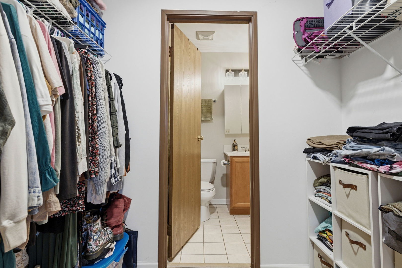 2238 Abbeywood Drive #F, Lisle, IL 60532