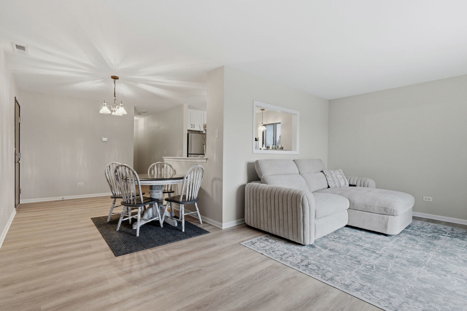 2238 Abbeywood Drive #F, Lisle, IL 60532