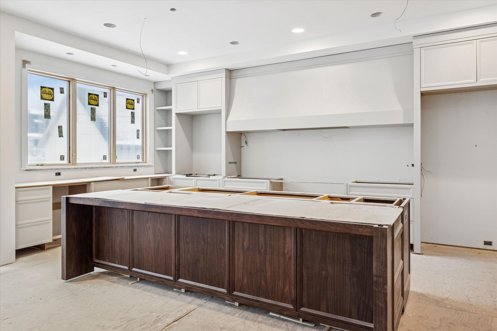 196 N Walnut Street, Elmhurst, IL 60126