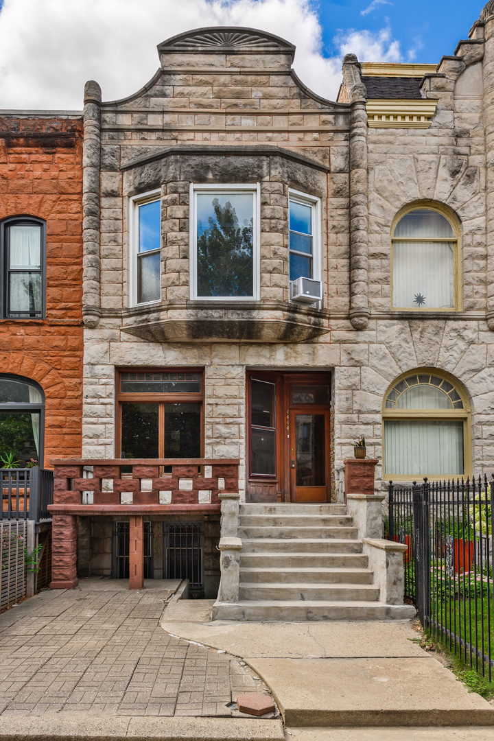 4444 S Berkeley Avenue, Chicago, IL 60653