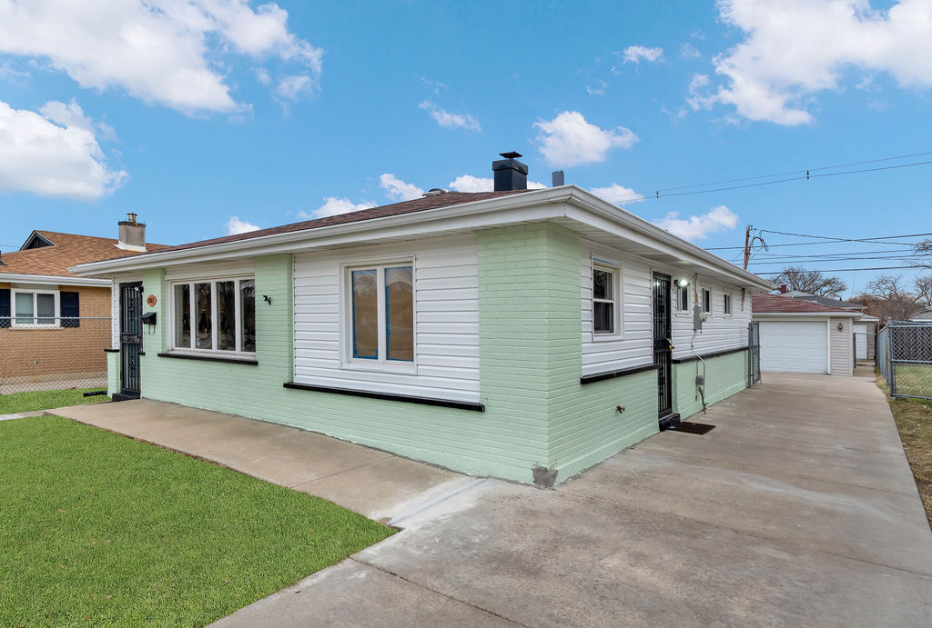 1263 Mackinaw Avenue, Calumet City, IL 60409