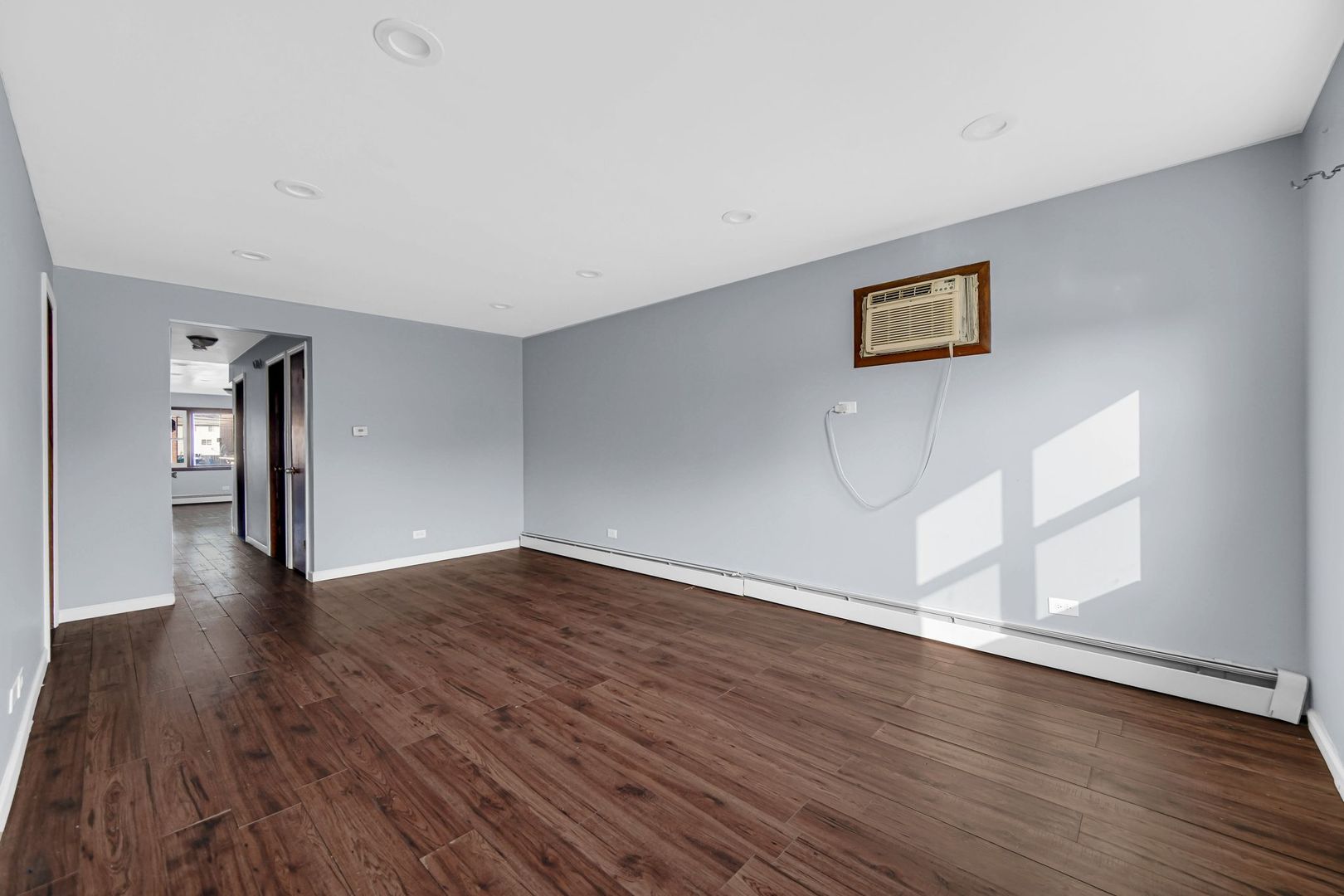 421 Prairie Avenue, Calumet City, IL 60409