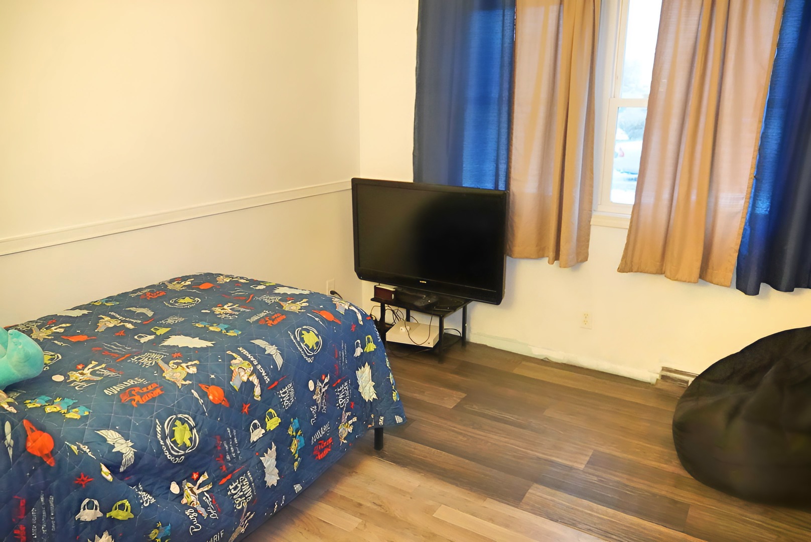 215 Hawthorne Circle, Joliet, IL 60433