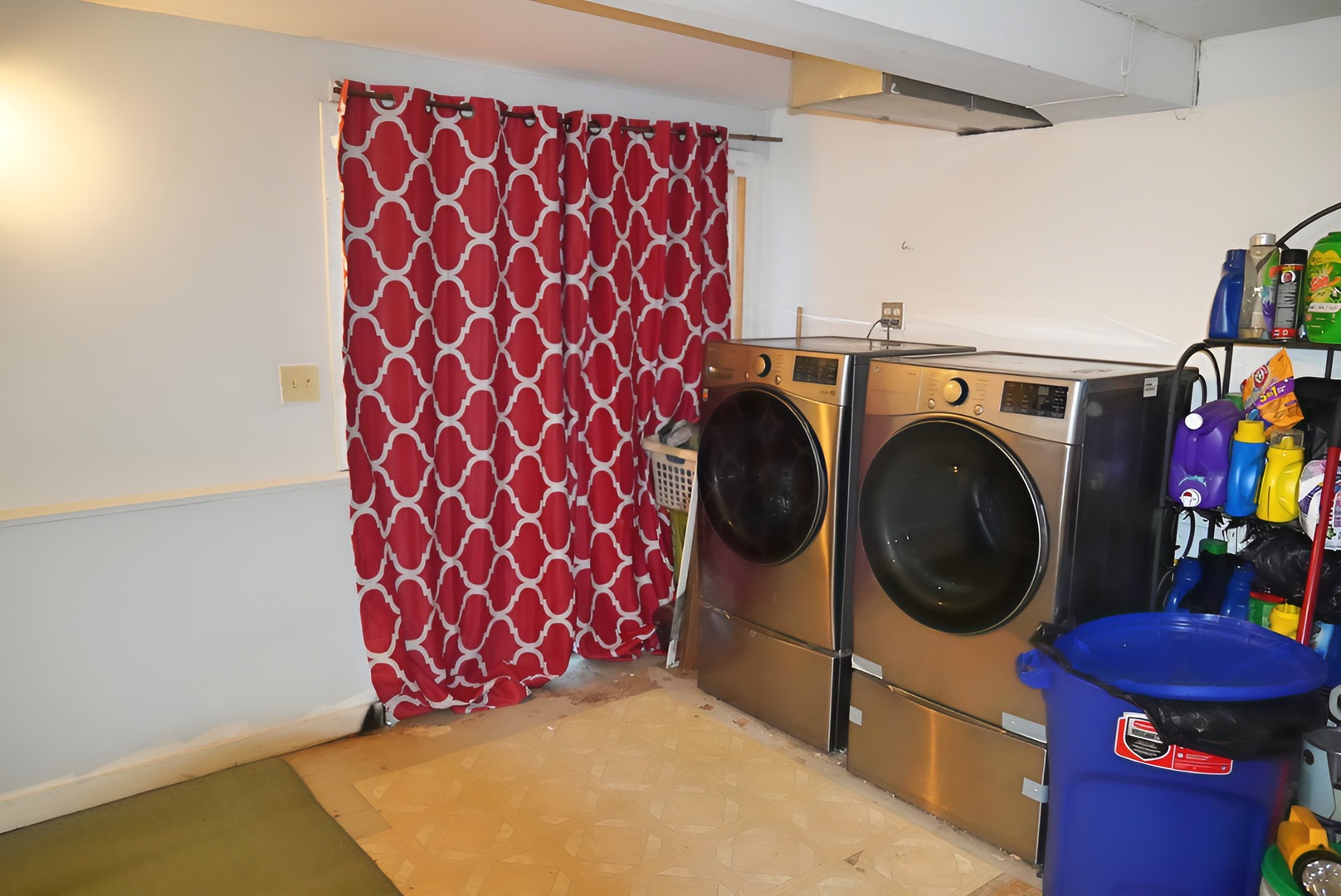 215 Hawthorne Circle, Joliet, IL 60433