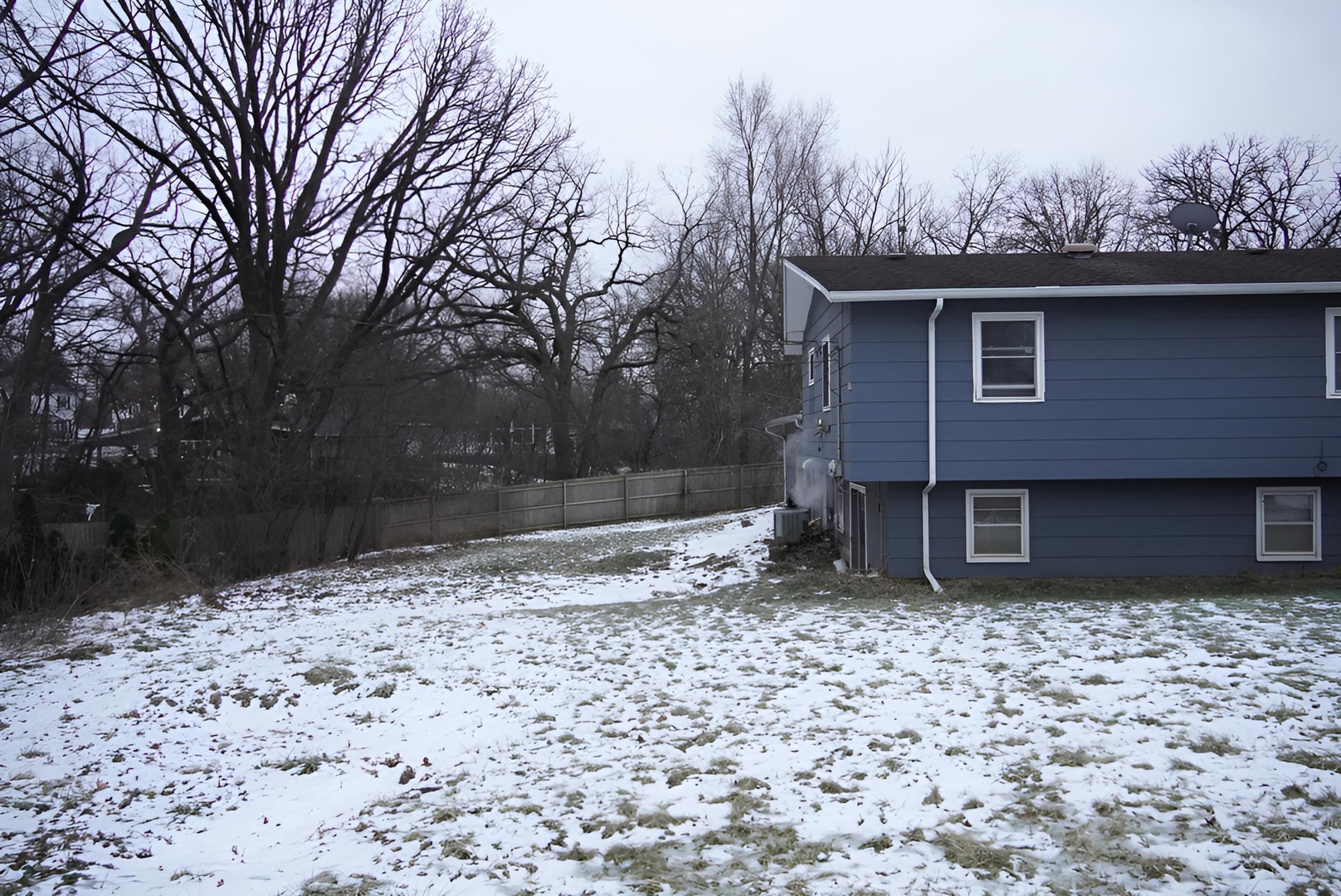 215 Hawthorne Circle, Joliet, IL 60433