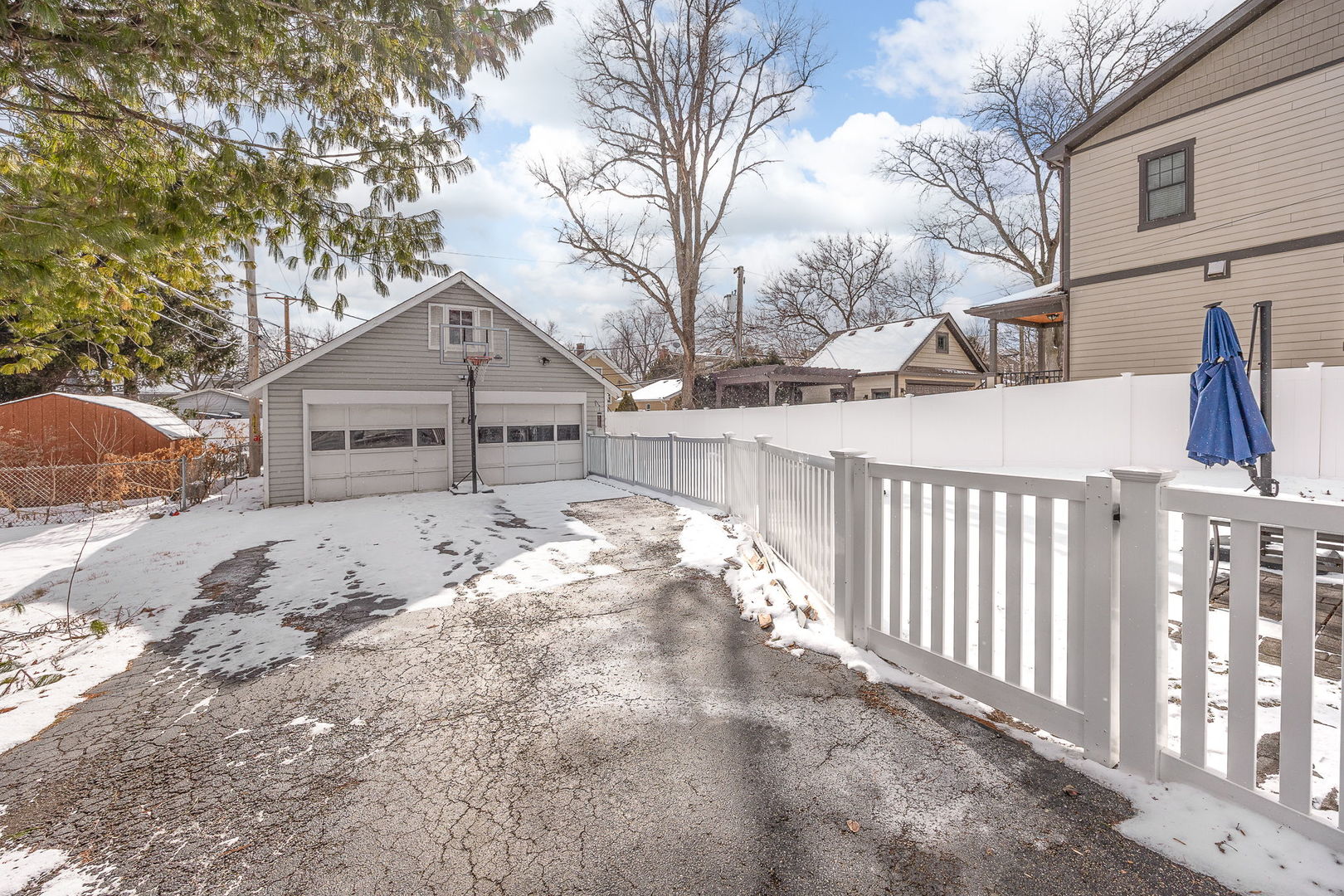 211 7th Street, Downers Grove, IL 60515