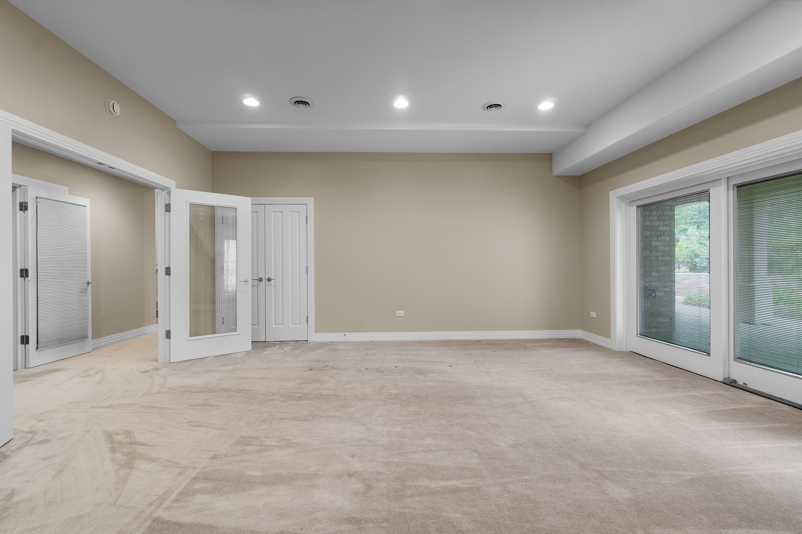 53 Abbeyfeale Drive, Oswego, IL 60543