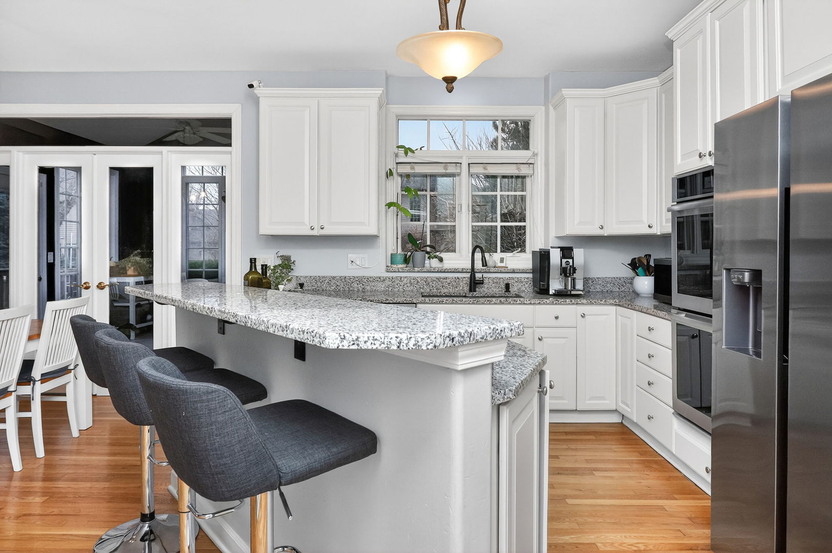 3807 Landsdown Avenue, Naperville, IL 60564