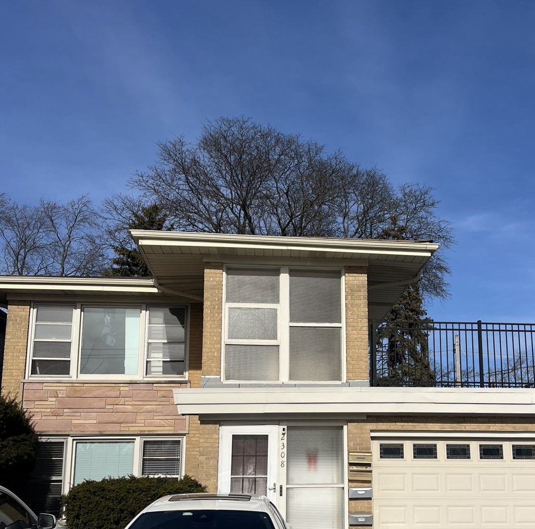 2308 Oakton Street #1, Park Ridge, IL 60068