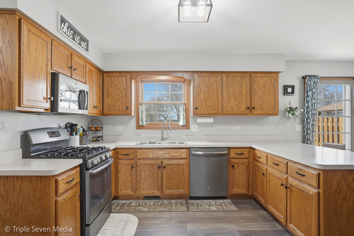 15721 W Waterford Lane, Manhattan, IL 60442