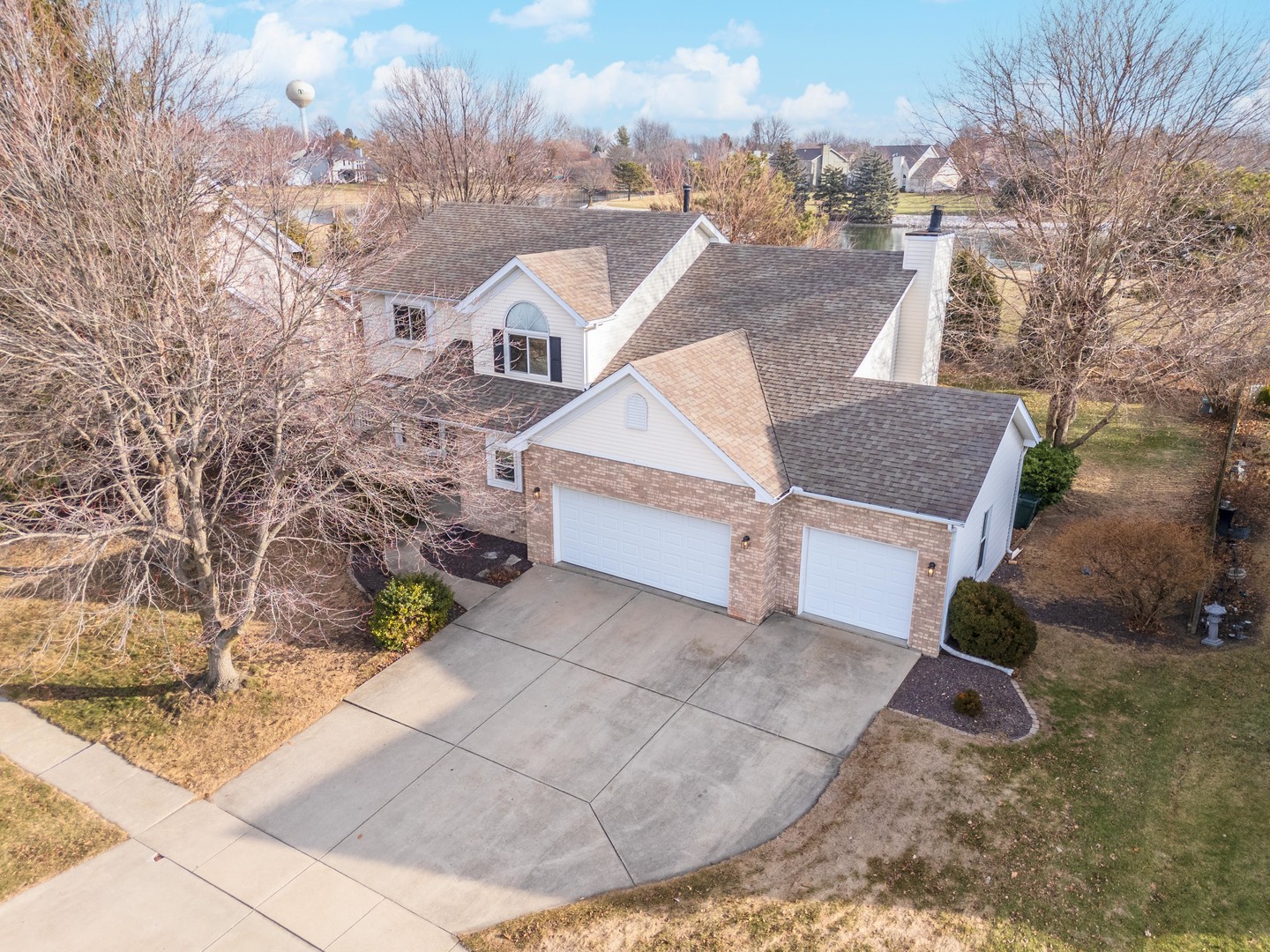 2611 Kolby Court, Bloomington, IL 61704