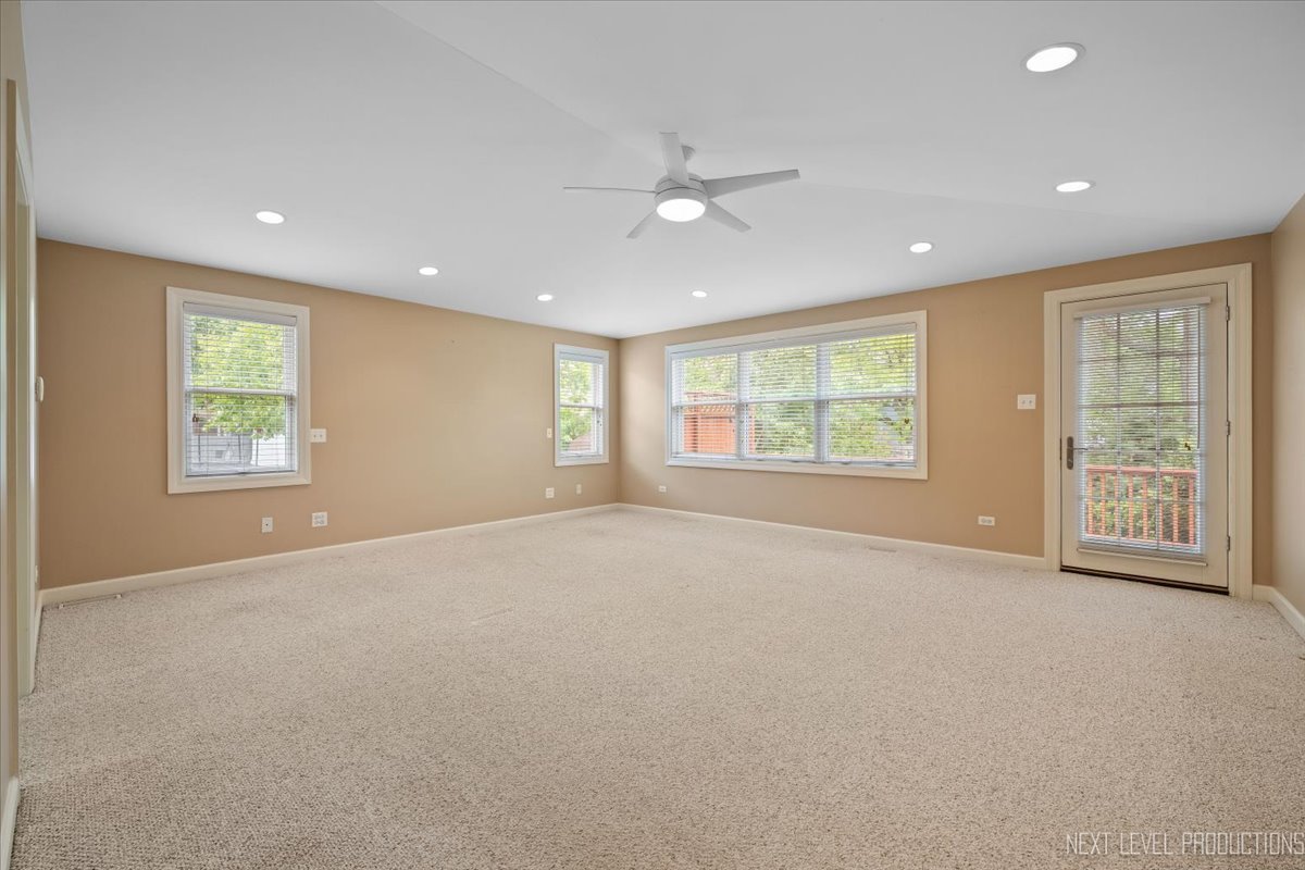 4830 Wolf Road, Western Springs, IL 60558