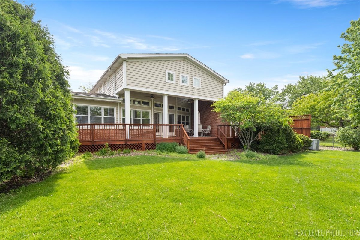 4830 Wolf Road, Western Springs, IL 60558