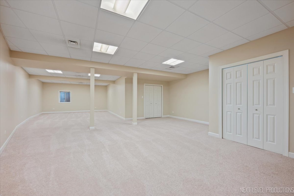 4830 Wolf Road, Western Springs, IL 60558