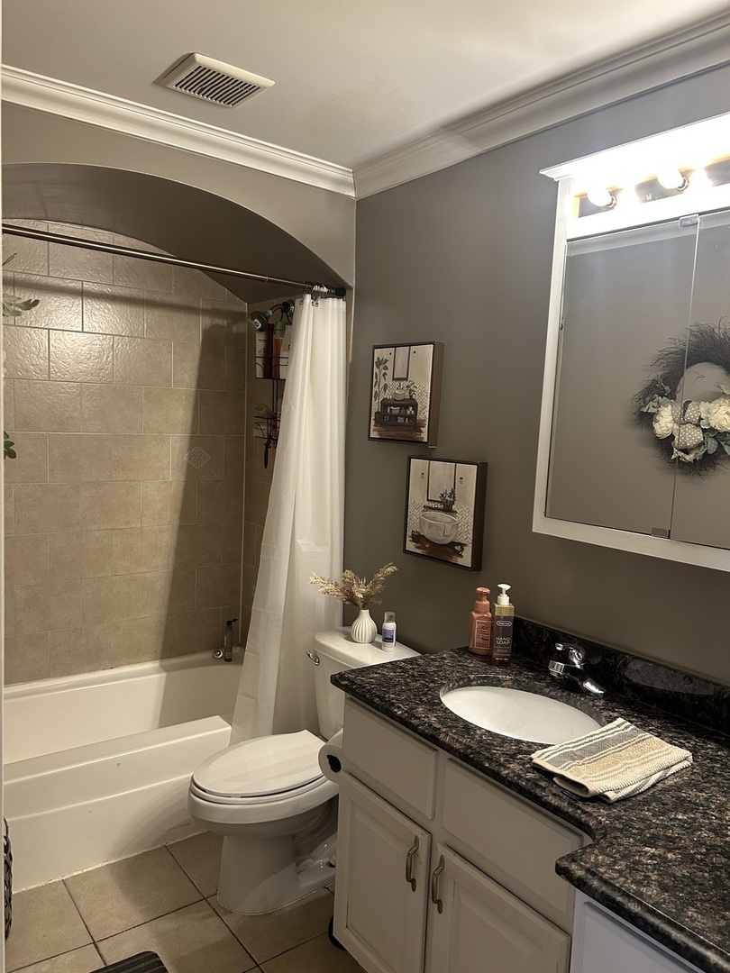 5029 N East River Road #1A, Norridge, IL 60706